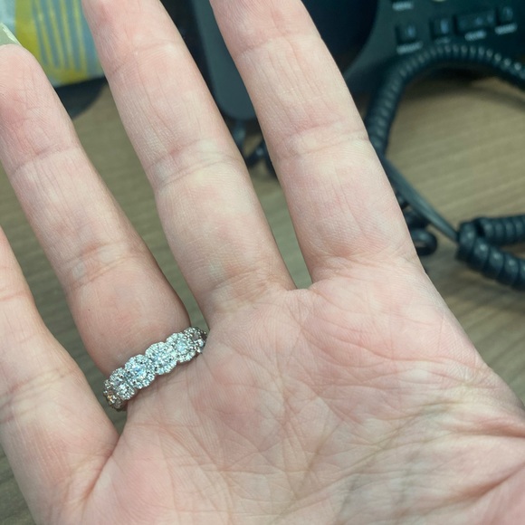 SOLD Natural Diamond eternity band - Picture 2 of 8